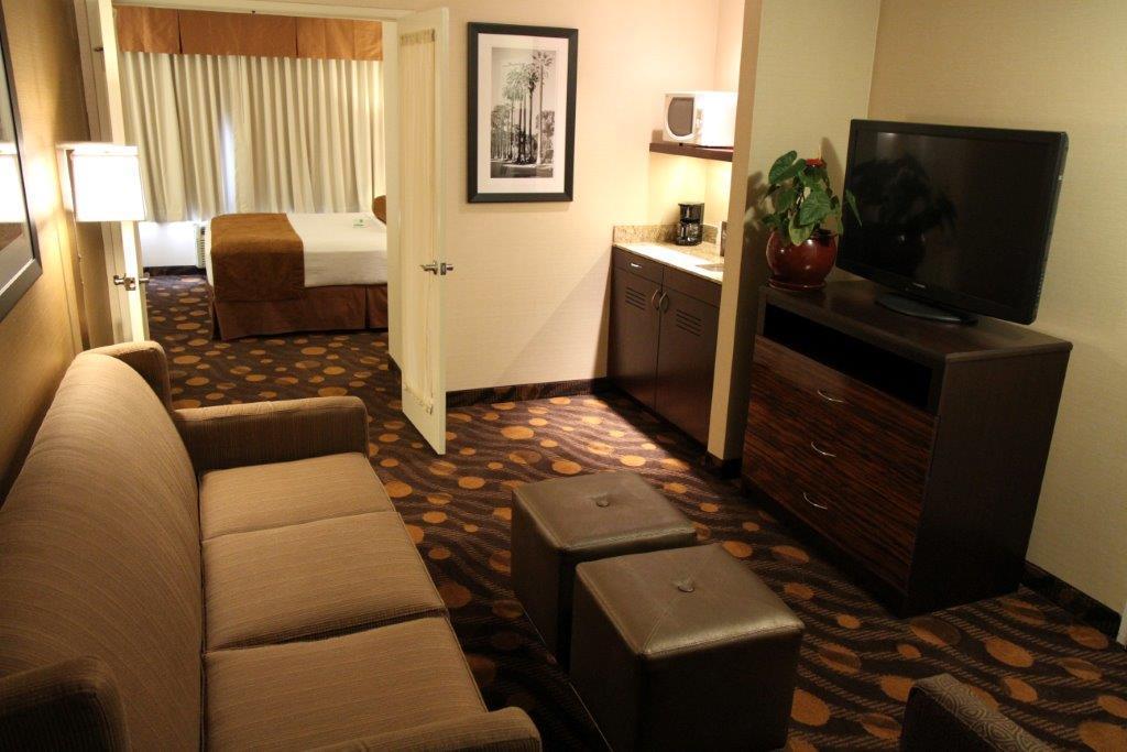 Best Western Plus Suites Hotel Coronado Island Екстериор снимка