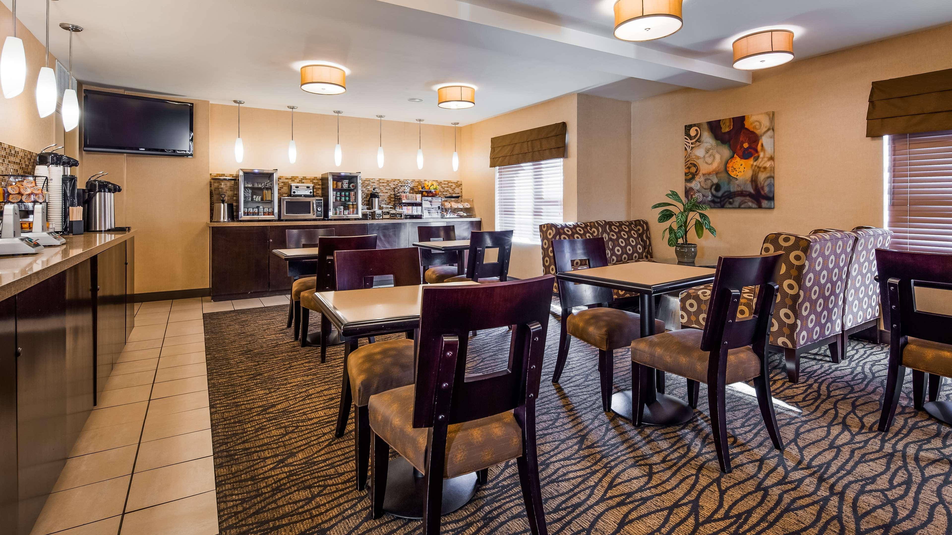 Best Western Plus Suites Hotel Coronado Island Екстериор снимка