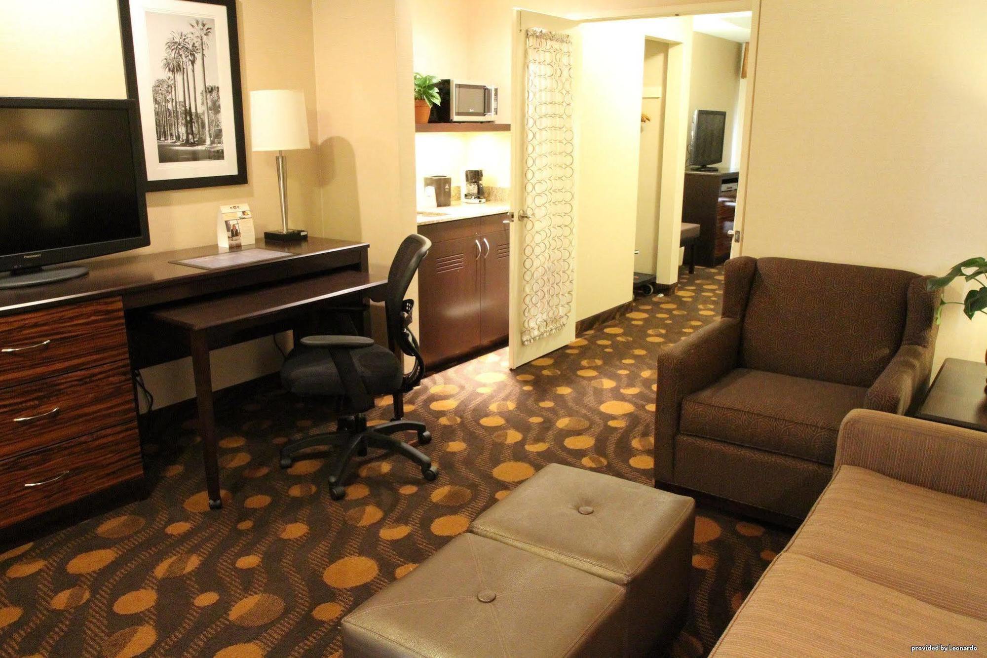 Best Western Plus Suites Hotel Coronado Island Екстериор снимка
